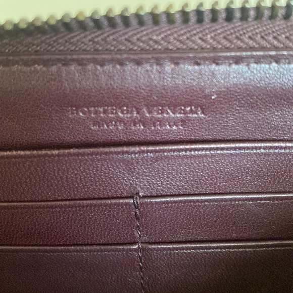 BOTTEGA Veneta PURPLE Intrecciato Calf Leather Zip Around Wallet with Gift Box - Picture 16 of 17